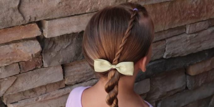 Gaya rambut untuk anak perempuan: ekor tertekuk rendah