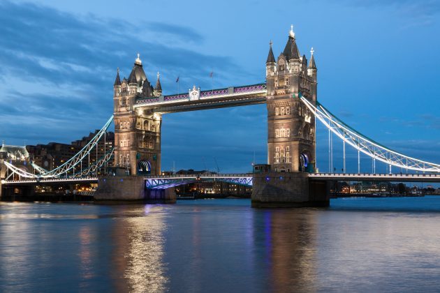 jembatan yang indah: Tower Bridge, London