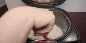 Cara memasak bubur nasi dengan susu atau air