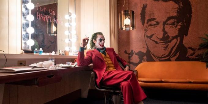 6 Records, yang telah rusak baru "Joker"