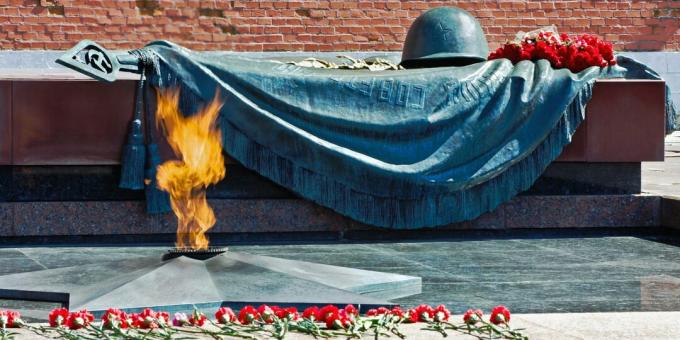 Api abadi di Makam Prajurit Tak Dikenal di Moskow