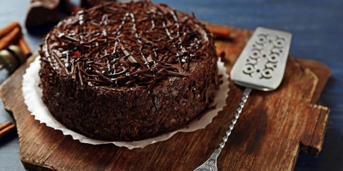 Kue cokelat PP dalam wajan