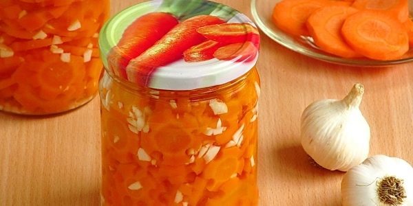 Bagaimana mempersiapkan untuk wortel musim dingin: wortel Perciki dengan bawang putih