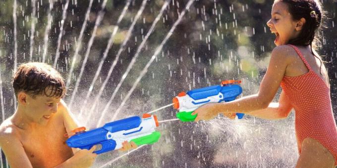 ulang tahun anak-anak: mengatur pertempuran dengan pistol air