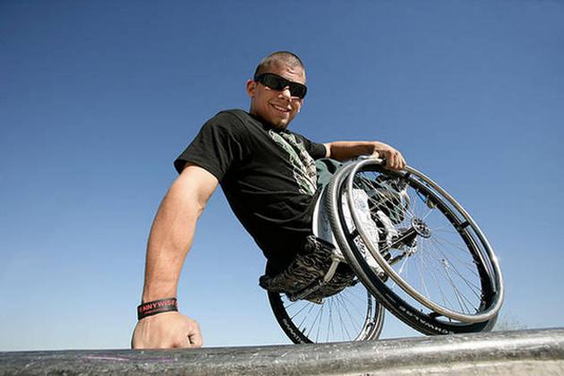 Kursi roda yang ekstrim Atlet (2)