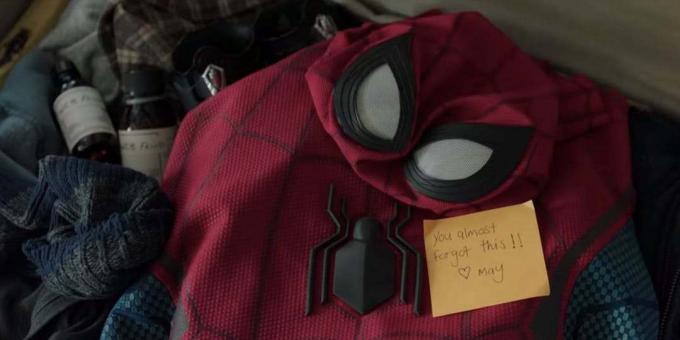 Spider-Man: Jauh dari rumah: Parker terlihat seperti seorang pemula di perusahaan mentor yang lebih berpengalaman