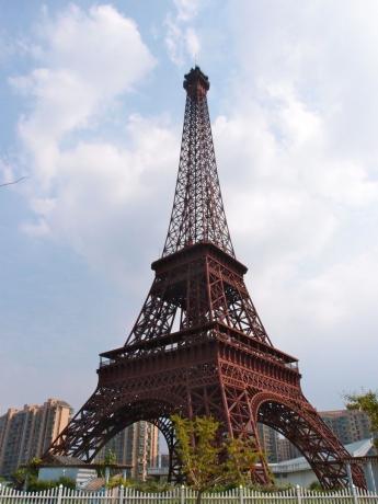 Tyanduchen: salinan Menara Eiffel