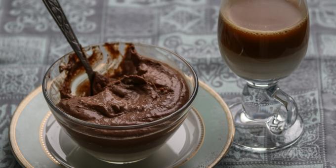 Curd mousse dengan cokelat