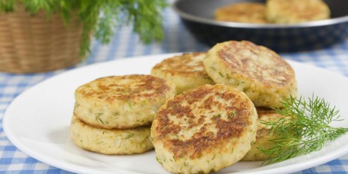 Potongan daging kembang kol dengan keju dan adas