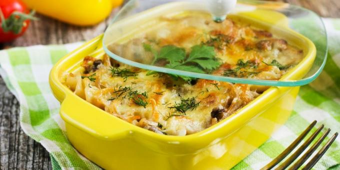 Casserole pasta dengan jamur dan bayam: resep sederhana