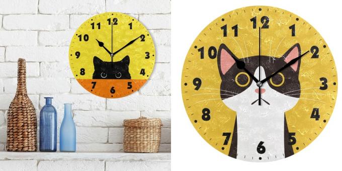Jam dinding dengan kucing 