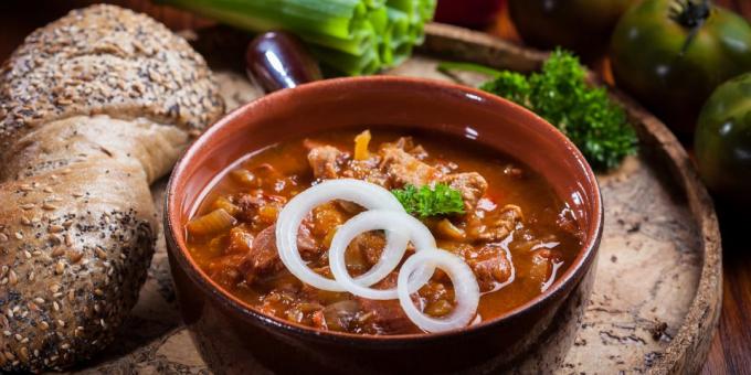 Resep: Beef stew dengan wortel dan bawang