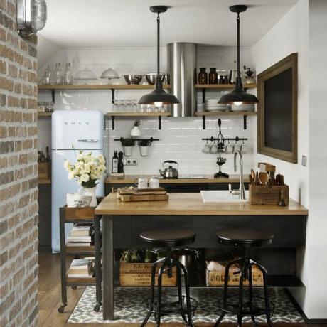 desain dapur kecil: lemari multi-fungsi
