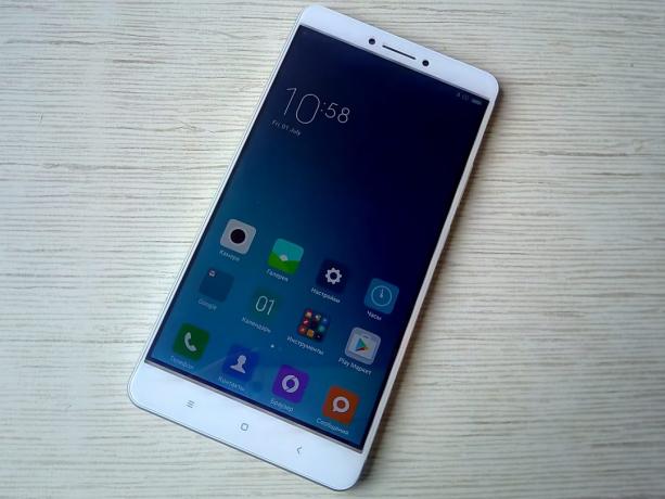 GAMBARAN: Xiaomi Max - raja smartphone