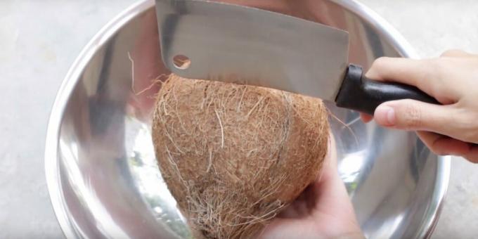 Cara membuka kelapa