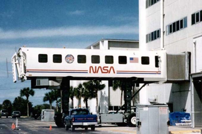 Kendaraan NASA untuk pengangkutan personil