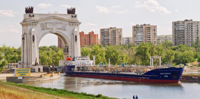 Yang seru untuk dilihat di Volgograd: Saluran pengiriman Volgo-Don