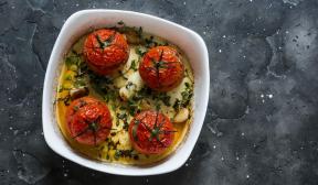 Tomat Isi dengan Daging Domba Cincang
