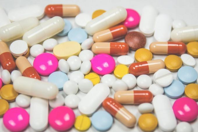 Bagaimana memilih obat-obatan yang berkualitas: Daftar pensiun obat-obatan Anda dapat melihat di situs Roszdravnadzor