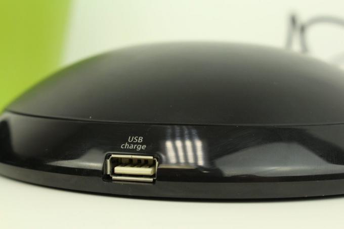 Terbang Kolom ASWY Air 2: USB-port