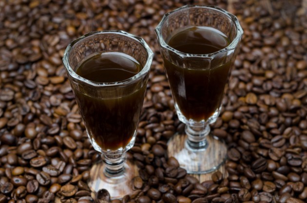 bagaimana mempersiapkan minuman keras kopi