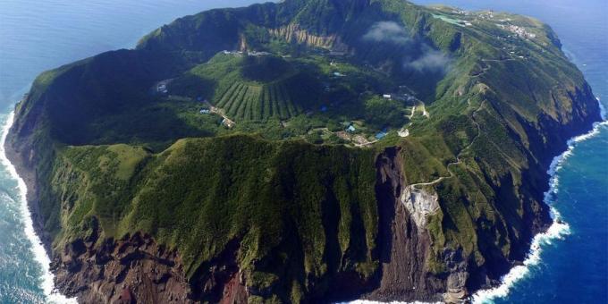 wilayah Asia tidak sia-sia menarik wisatawan: pulau vulkanik Aogasima, Jepang