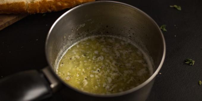 crouton bawang putih: Minyak