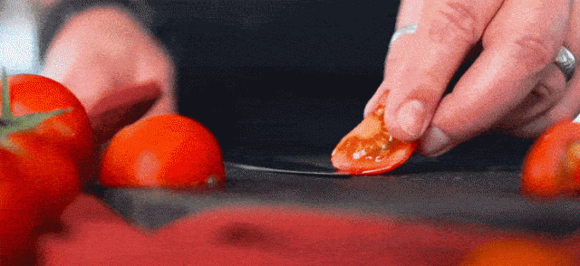 Cara mengupas tomat