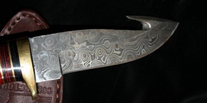 Teknologi peradaban kuno: pisau berburu modern yang terbuat dari baja Damaskus 