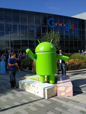 Android N sekarang resmi disebut Android Nougat ( «Nougat")