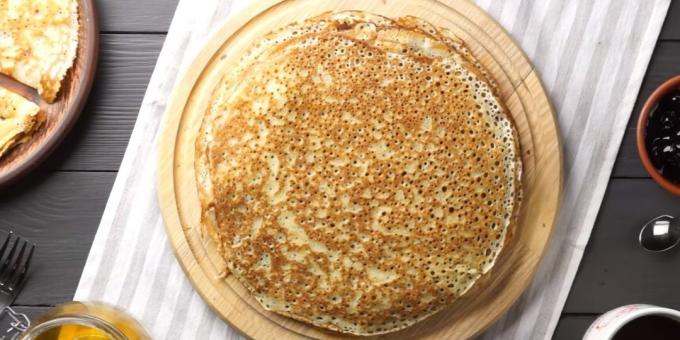 Custard pancake dengan pesat dengan lubang - resep