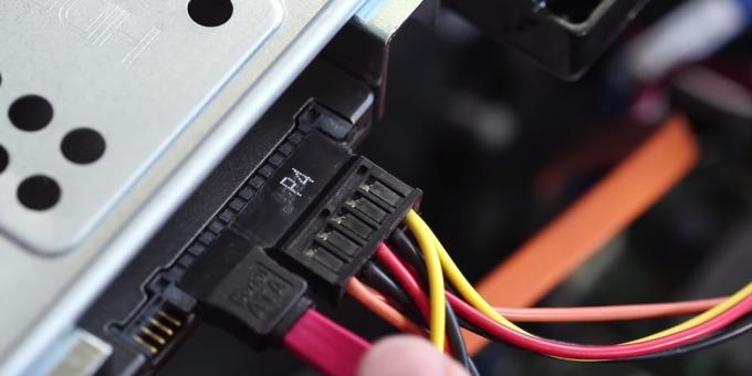 Cara menyambungkan SSD ke komputer stasioner: Sambungkan disk Sambungkan disk