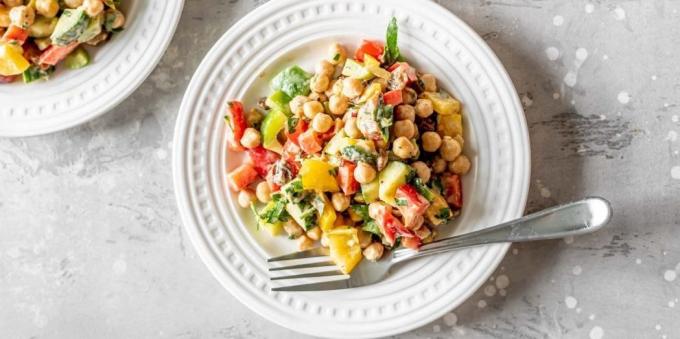 Salad dengan paprika dan kacang buncis: resep mudah