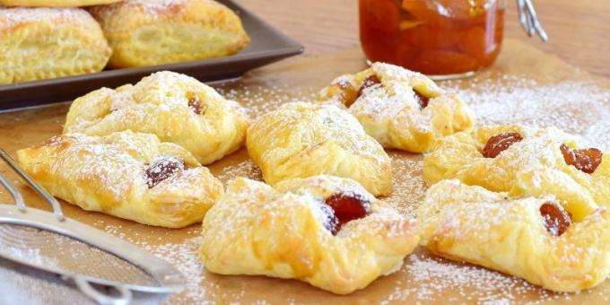 Resep biskuit lezat: Puff pastry dengan selai