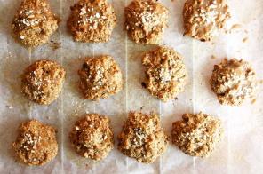 Oatmeal cookies dengan apel dan kacang-kacangan