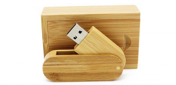 USB flash drive kayu