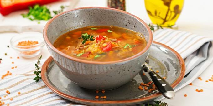 Sup lentil dengan daging sapi