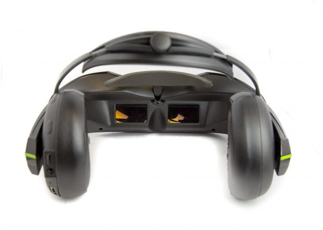 VR-gadget: Vuzix iWear Video Headphone