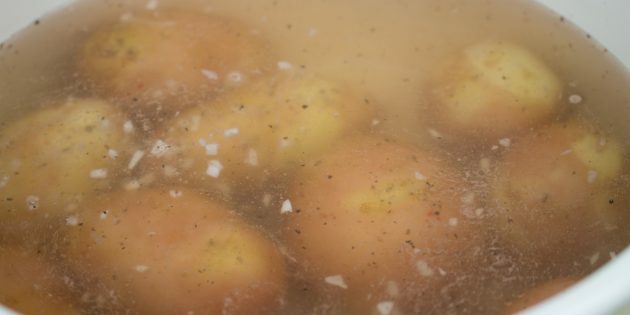 Kentang baru yang dipanggang: siapkan kentang