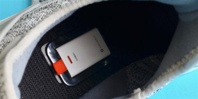 Xiaomi Ringan Sneakers: menginstal Chip