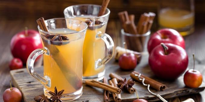 Non-alkohol merenungkan anggur pada jus apel dengan jeruk: resep terbaik