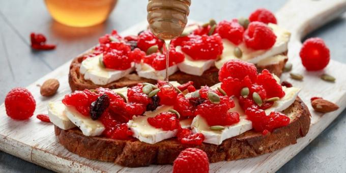 Roti Bakar Berry dan Keju oleh Gordon Ramsay