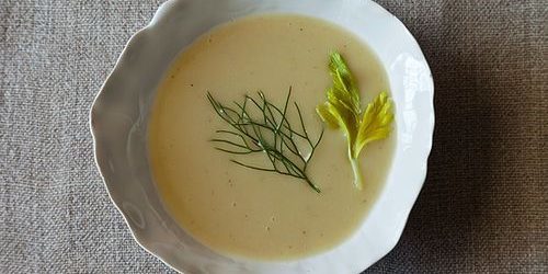 Seledri sup dengan sayuran panggang