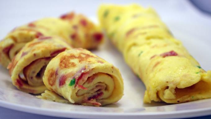 rolled omelet
