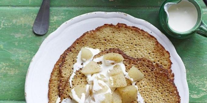 Apa untuk memasak untuk sarapan: pancake dengan apel dan pir