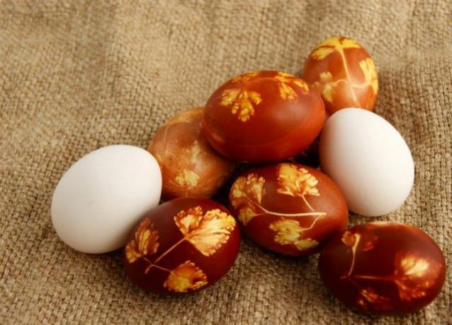 Cara membuat telur Paskah: ide-ide yang baik ditambah pewarna alami