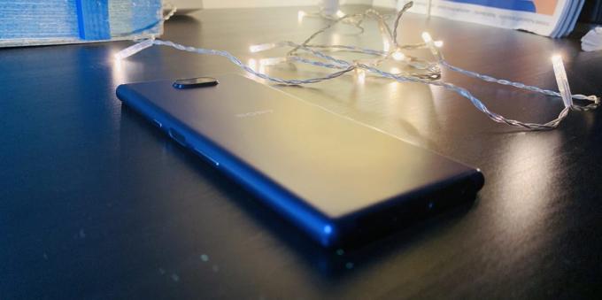 Sony Xperia 10 Ditambah: panel belakang