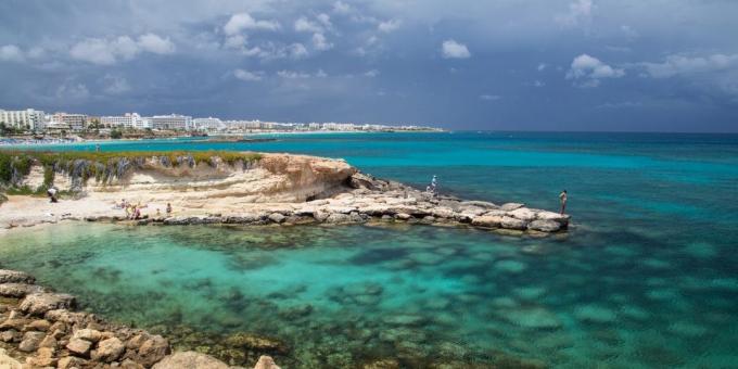 Mana harus pergi selama liburan Mei: Siprus