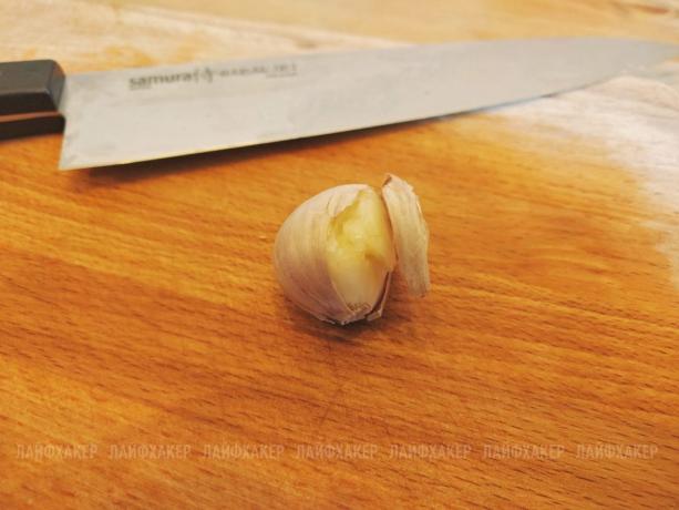joe ceroboh: Membersihkan bawang putih