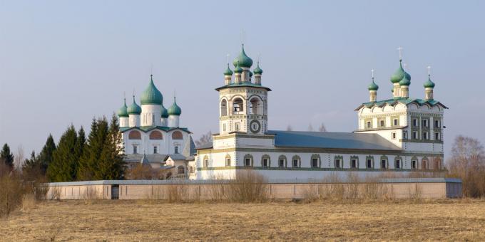 Pemandangan Veliky Novgorod: Biara Nikolo-Vyazhishsky